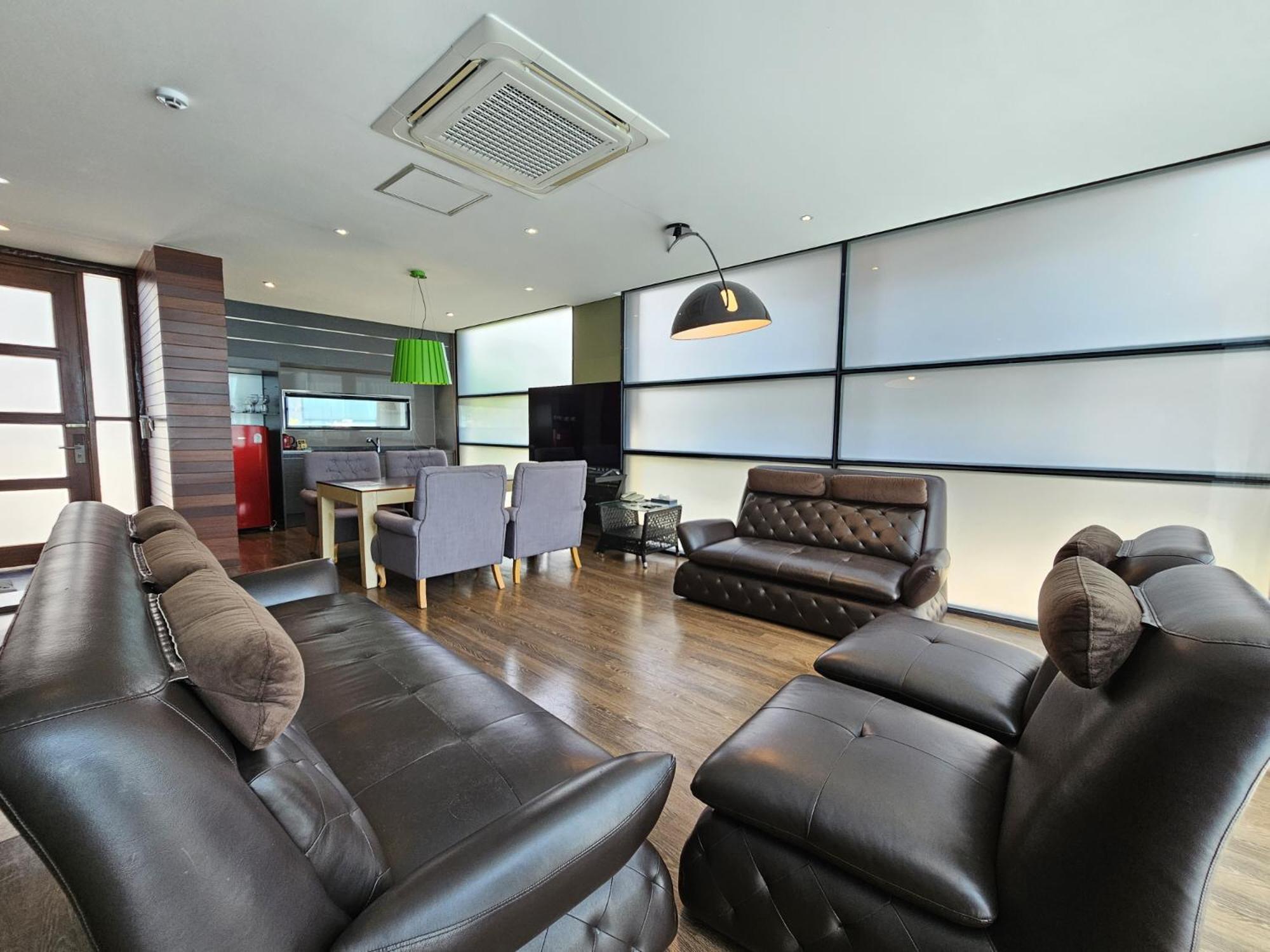 Jeju Hotel Scarboro Seogwipo Bagian luar foto