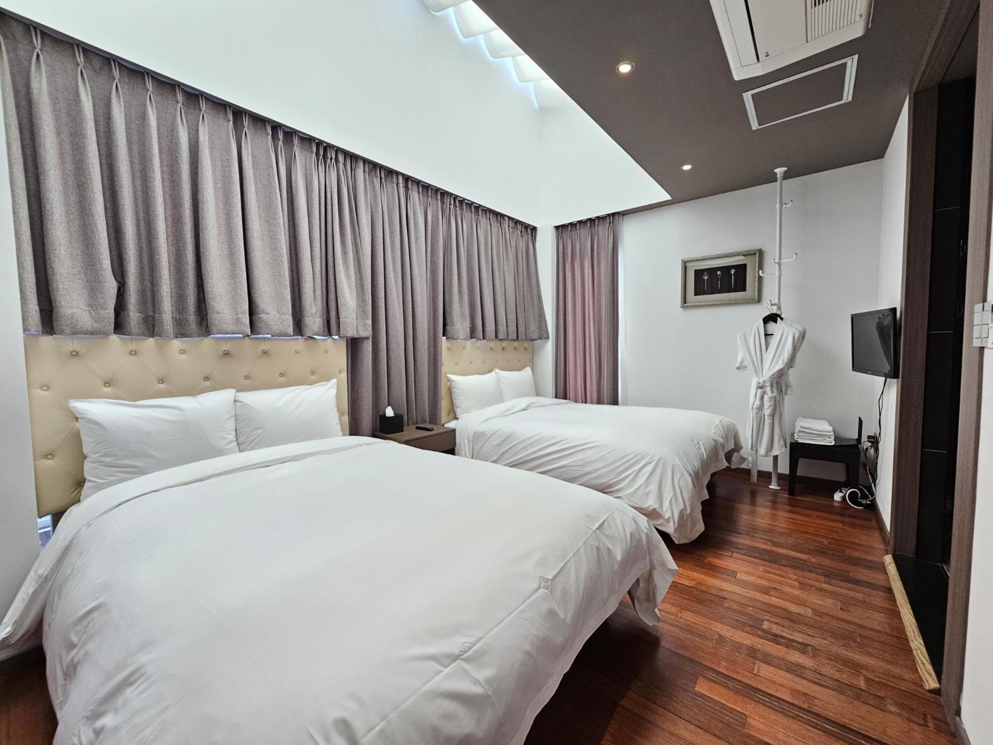 Jeju Hotel Scarboro Seogwipo Bagian luar foto
