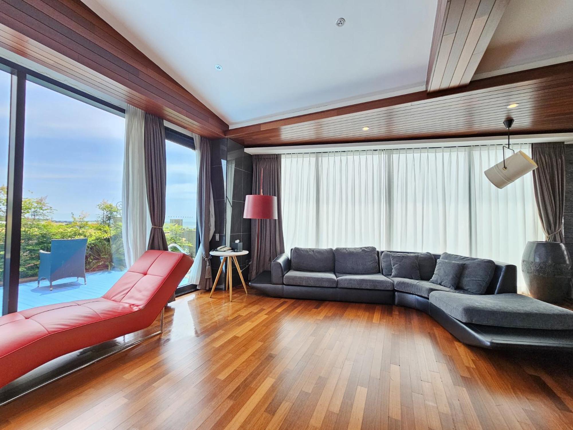 Jeju Hotel Scarboro Seogwipo Bagian luar foto