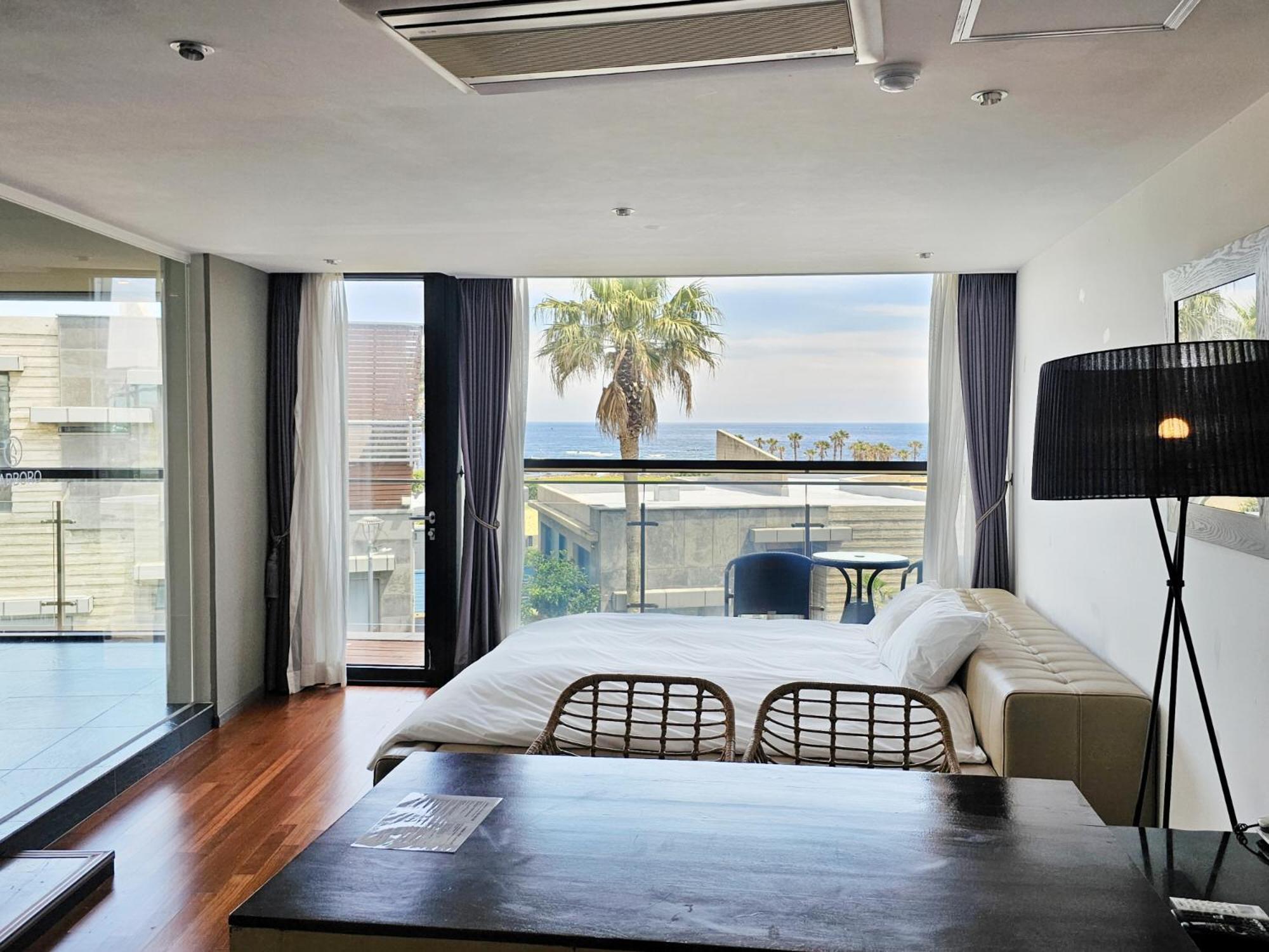 Jeju Hotel Scarboro Seogwipo Bagian luar foto