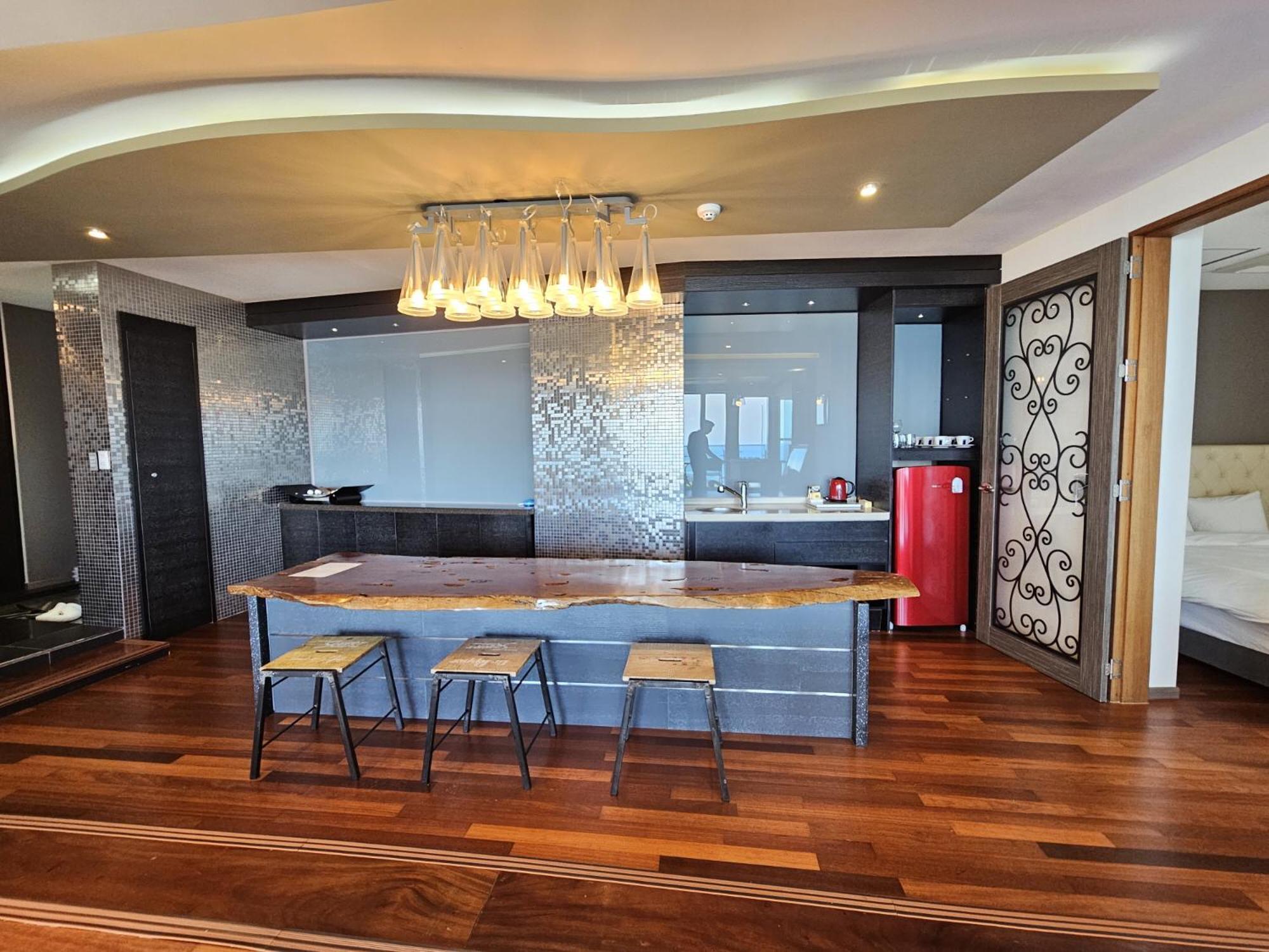 Jeju Hotel Scarboro Seogwipo Bagian luar foto