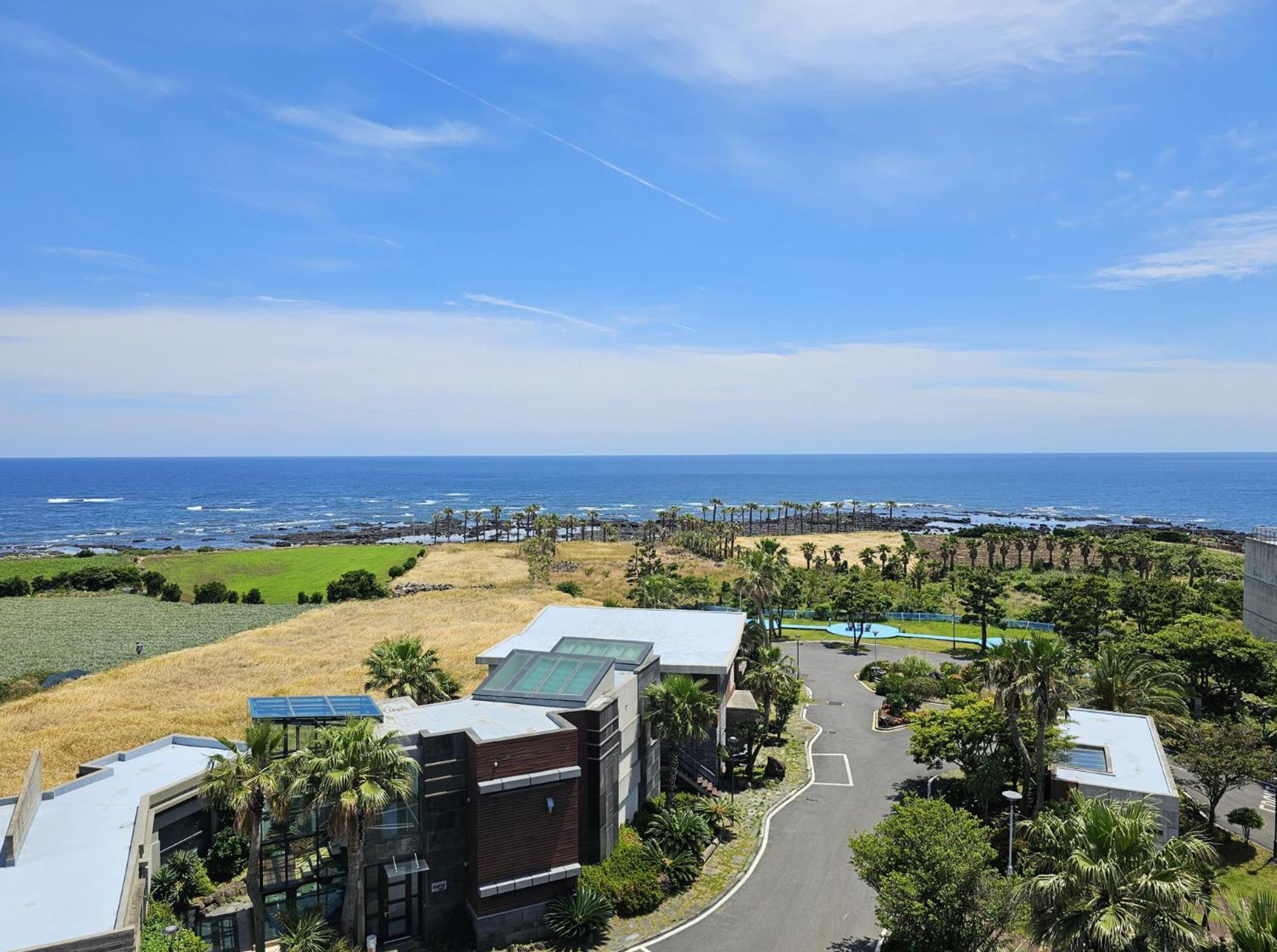 Jeju Hotel Scarboro Seogwipo Bagian luar foto