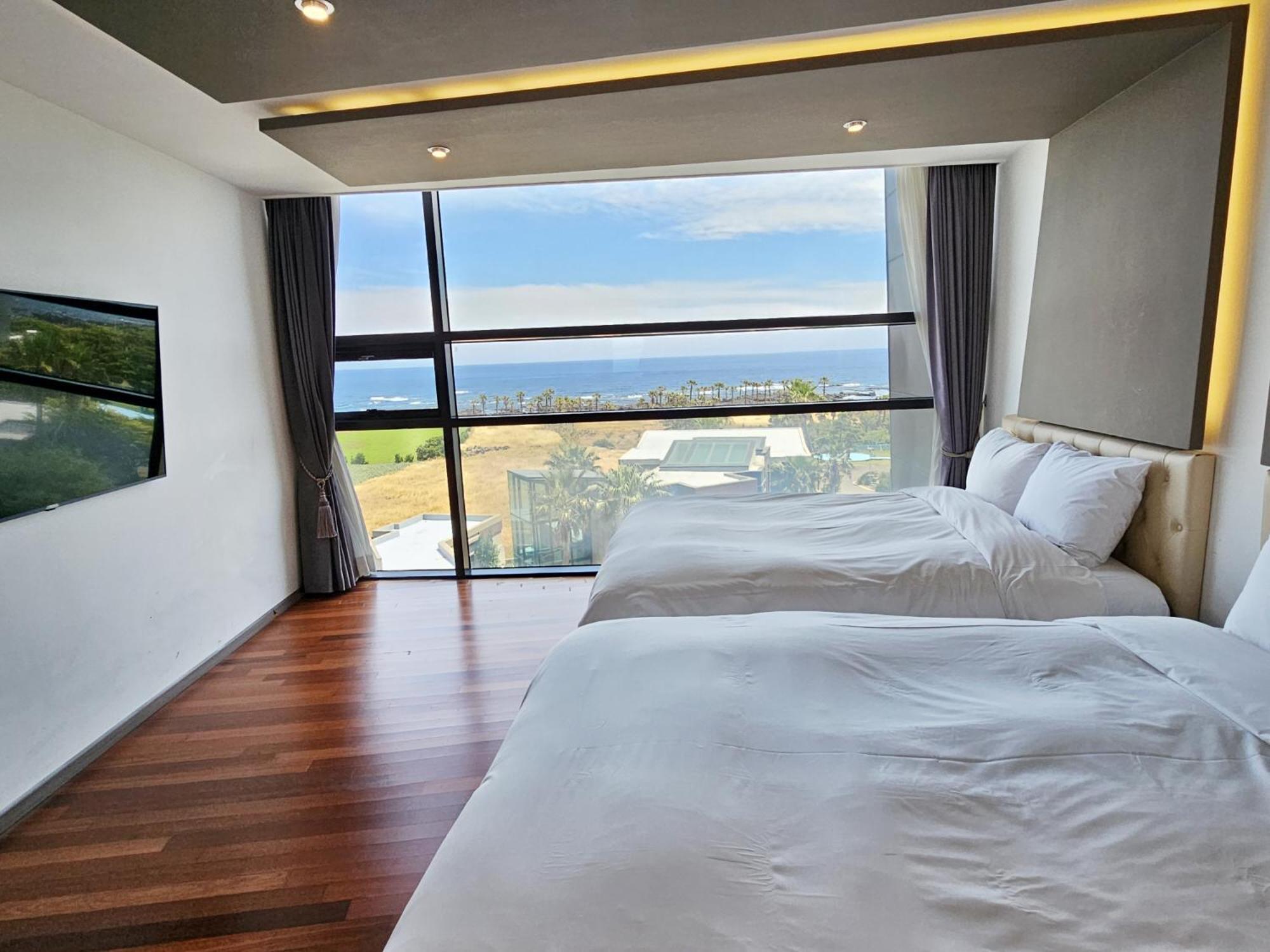 Jeju Hotel Scarboro Seogwipo Bagian luar foto