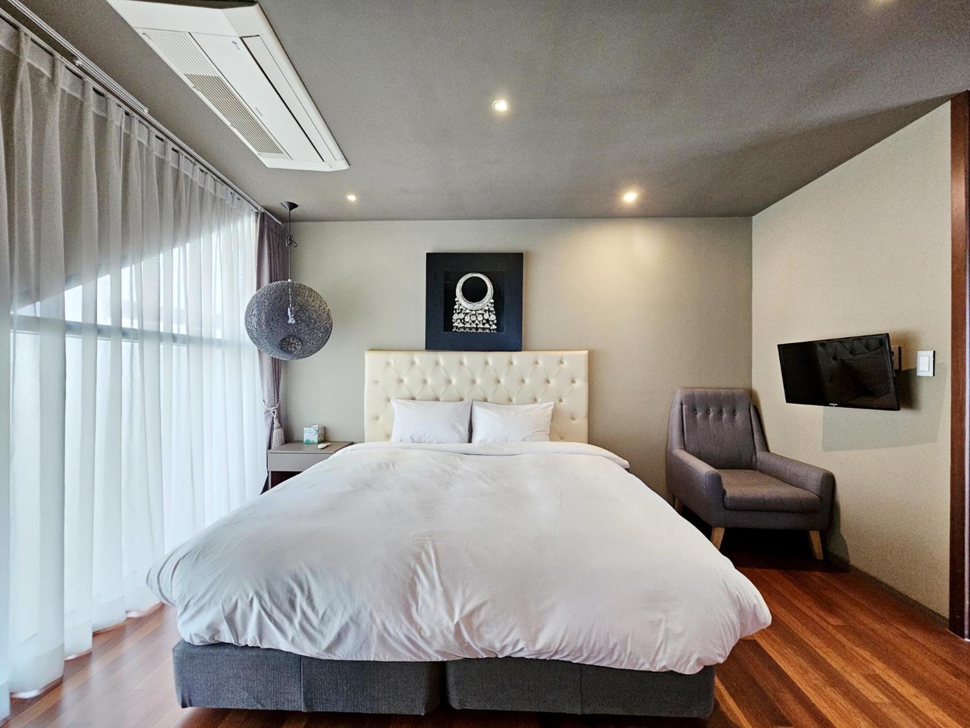 Jeju Hotel Scarboro Seogwipo Bagian luar foto